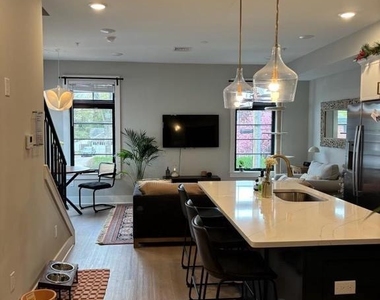 7517 Ridge Avenue - Photo Thumbnail 2