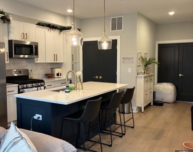 7517 Ridge Avenue - Photo Thumbnail 1