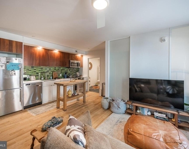 152 W Laurel Street - Photo Thumbnail 2