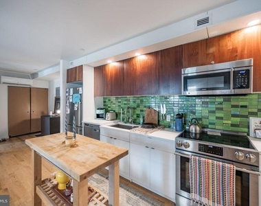 152 W Laurel Street - Photo Thumbnail 4