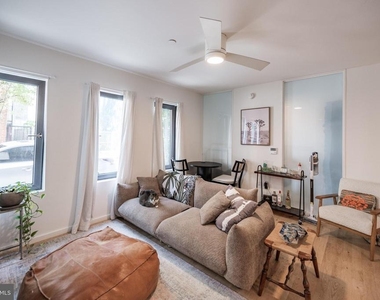 152 W Laurel Street - Photo Thumbnail 1