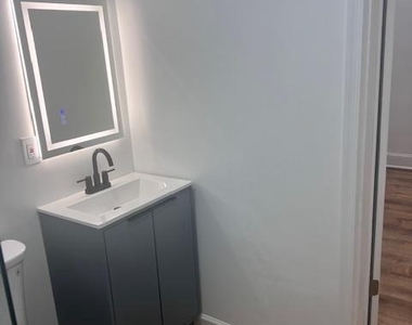 320 Loney Street - Photo Thumbnail 9