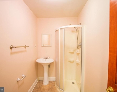 1124 E Passyunk Avenue - Photo Thumbnail 6