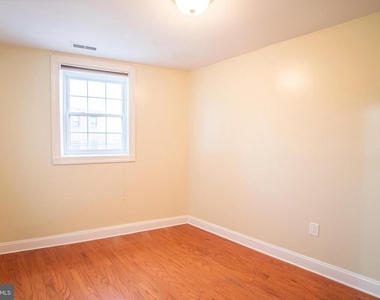 1124 E Passyunk Avenue - Photo Thumbnail 2