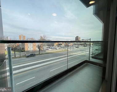 1000 W Girard Avenue - Photo Thumbnail 28