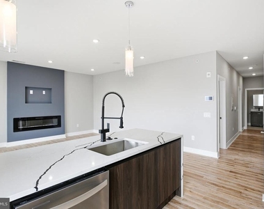 1000 W Girard Avenue - Photo Thumbnail 10