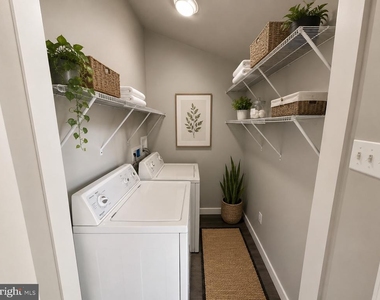 1615 W Westmoreland Street - Photo Thumbnail 6