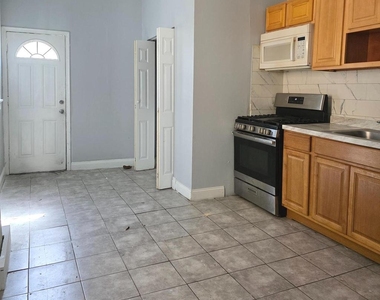 3709 N 16th Street - Photo Thumbnail 3