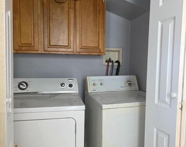 3709 N 16th Street - Photo Thumbnail 7