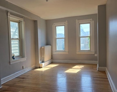 3709 N 16th Street - Photo Thumbnail 11