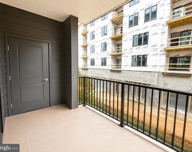 421 Washington Street - Photo Thumbnail 22