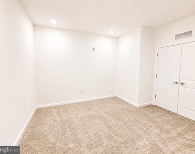 421 Washington Street - Photo Thumbnail 19