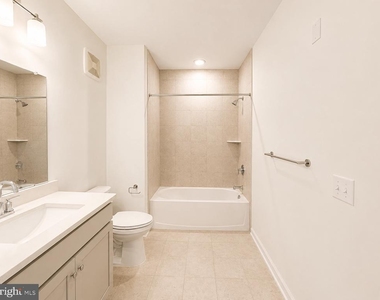 421 Washington Street - Photo Thumbnail 16