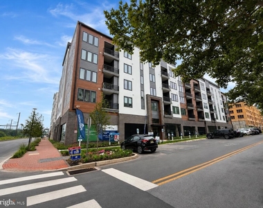 421 Washington Street - Photo Thumbnail 23