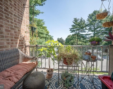 1650 Oakwood Drive - Photo Thumbnail 7