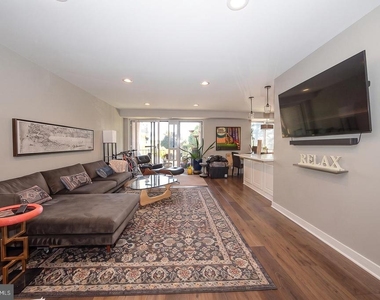 1650 Oakwood Drive - Photo Thumbnail 3