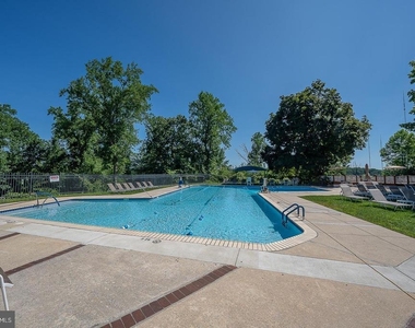 1650 Oakwood Drive - Photo Thumbnail 14