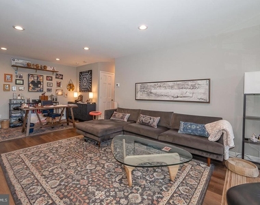 1650 Oakwood Drive - Photo Thumbnail 5