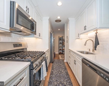 1650 Oakwood Drive - Photo Thumbnail 4