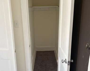 260 N Wycombe Ave - Photo Thumbnail 1