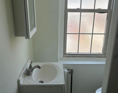 260 N Wycombe Ave - Photo Thumbnail 3