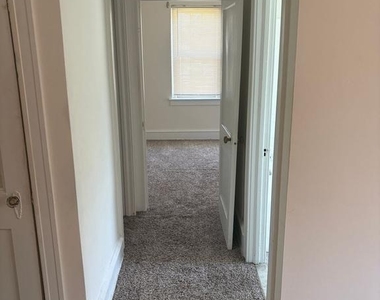 260 N Wycombe Ave - Photo Thumbnail 3
