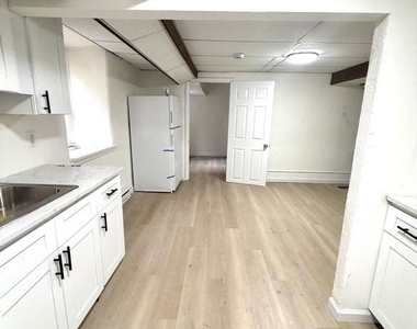 260 N Wycombe Ave - Photo Thumbnail 2