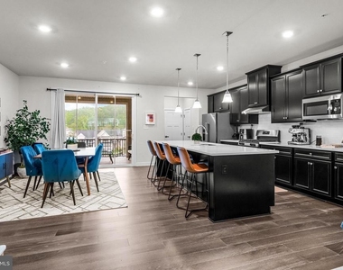 117 W Kenneth Lane - Photo Thumbnail 14