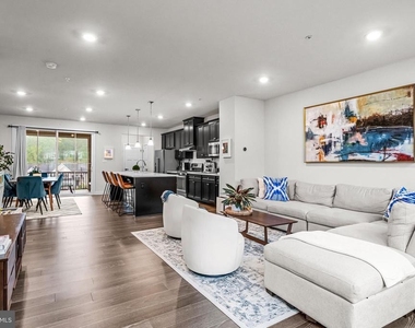 117 W Kenneth Lane - Photo Thumbnail 11