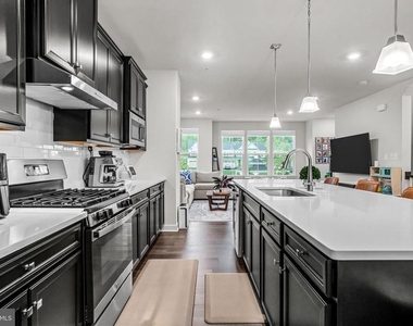 117 W Kenneth Lane - Photo Thumbnail 23
