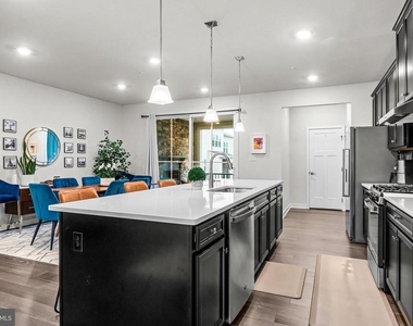 117 W Kenneth Lane - Photo Thumbnail 19
