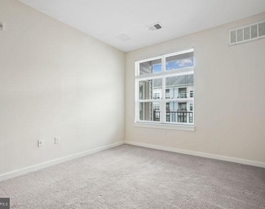 131 Bridge Street - Photo Thumbnail 97