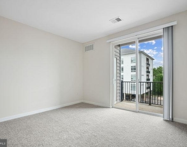 131 Bridge Street - Photo Thumbnail 63