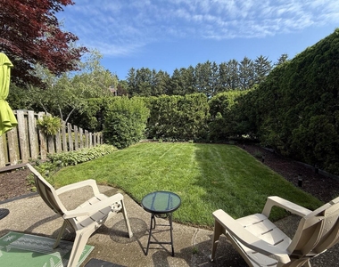 2727 S Lakeshore Drive - Photo Thumbnail 11