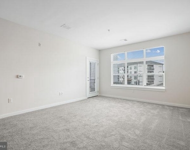131 Bridge Street - Photo Thumbnail 63