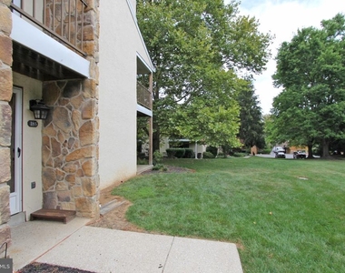 185 Valley Stream Circle - Photo Thumbnail 1