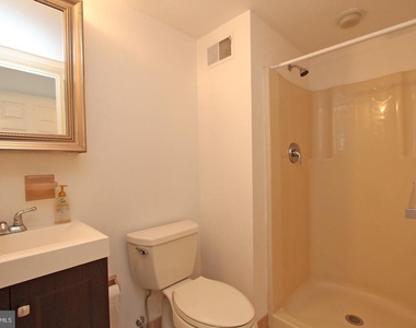 185 Valley Stream Circle - Photo Thumbnail 14