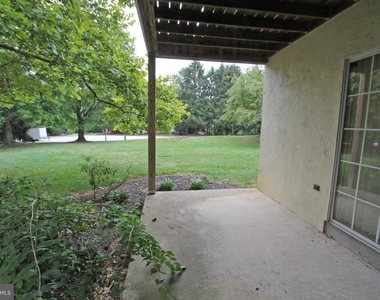 185 Valley Stream Circle - Photo Thumbnail 6