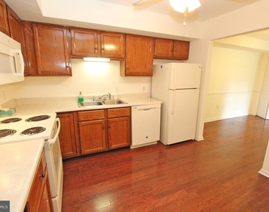 185 Valley Stream Circle - Photo Thumbnail 7