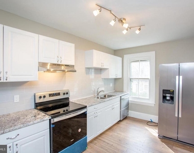 34 S Clinton Street - Photo Thumbnail 9