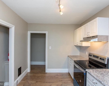 34 S Clinton Street - Photo Thumbnail 11