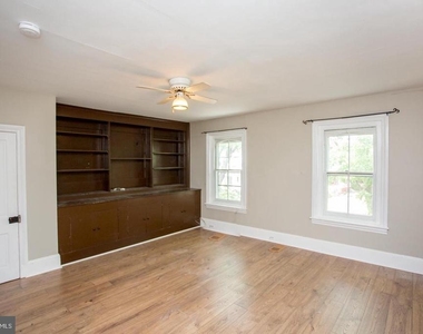 34 S Clinton Street - Photo Thumbnail 12