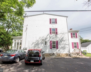 34 S Clinton Street - Photo Thumbnail 2