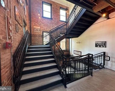 820 W Market Street - Photo Thumbnail 23