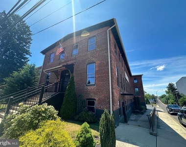 820 W Market Street - Photo Thumbnail 26