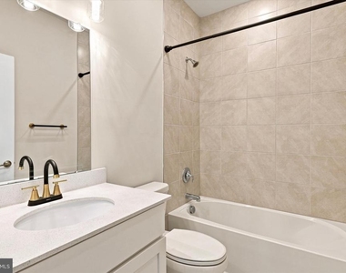 115 King Street - Photo Thumbnail 10