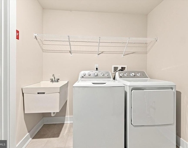115 King Street - Photo Thumbnail 5