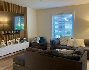 11 Twin Rivers Drive - Photo Thumbnail 4