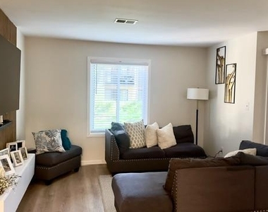 11 Twin Rivers Drive - Photo Thumbnail 12
