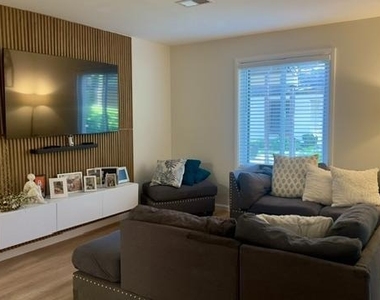 11 Twin Rivers Drive - Photo Thumbnail 3